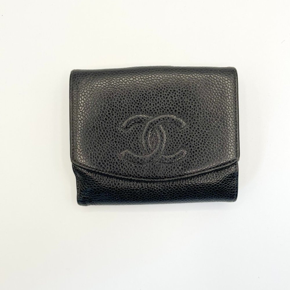 Chanel caviar compact wallet